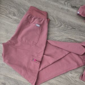 Figs Mauve Technical Collection Top